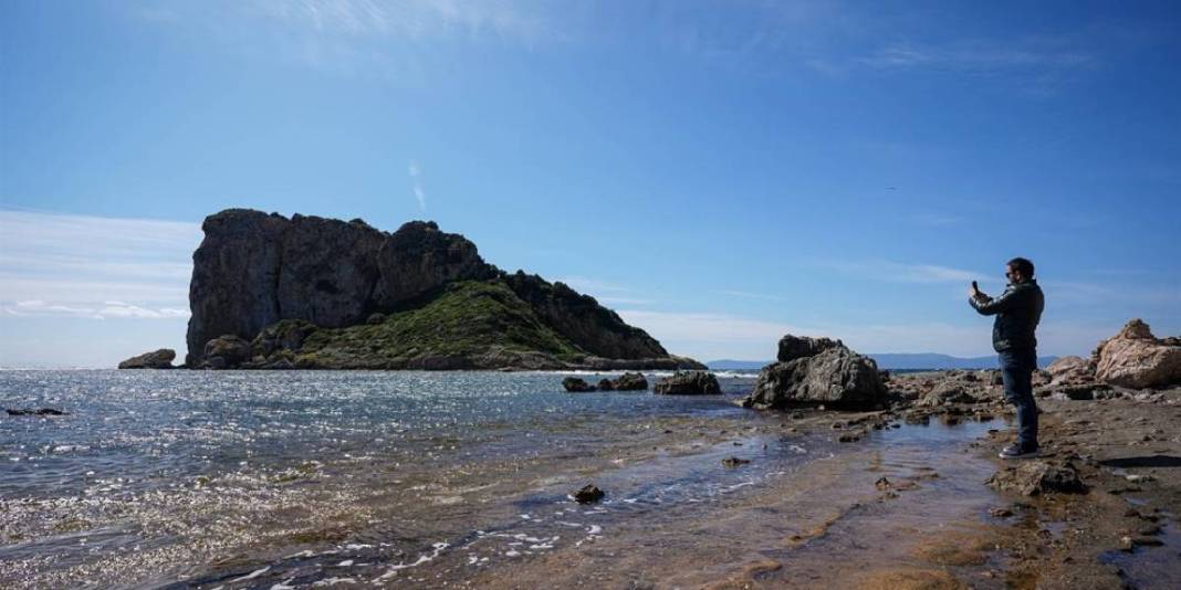 Doğa ve tarih tutkunları buraya akın ediyor! Ada, deniz, sessizlik, manzara: Keşif için geç kalmayın 7